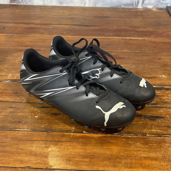 Puma Black and White Soccer Cleats youth 6 - Picture 3 of 7